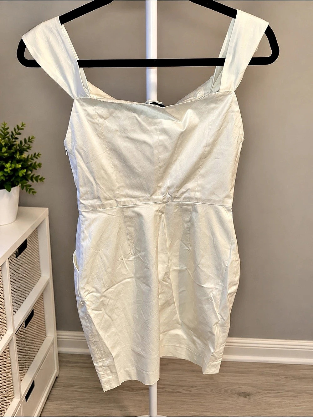 Bebe White Sleeveless Dress Size 4